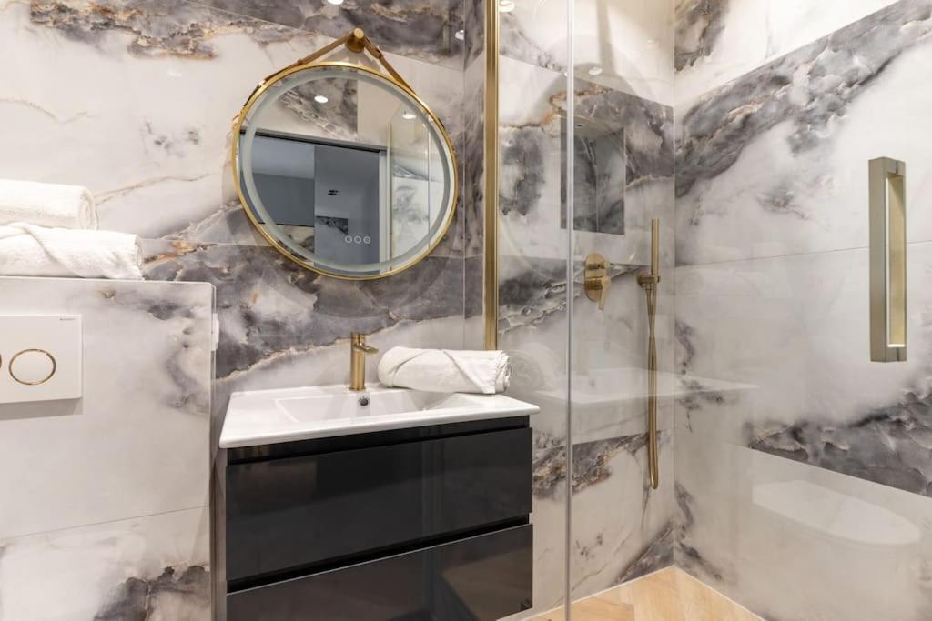 Neuilly/Paris :Magnifique Appartement 4P Exterior foto